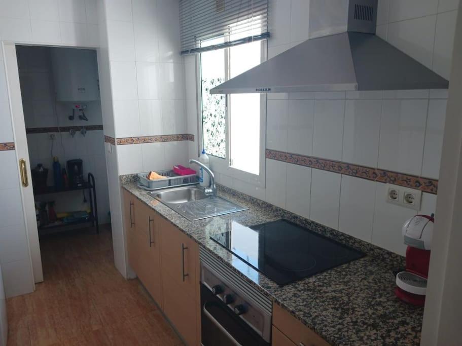 Apartamento A Pie De Playa Con Parking Privado روتا المظهر الخارجي الصورة